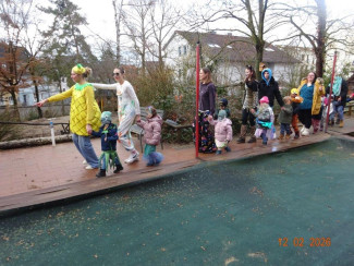 Polonaise durch den Garten